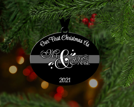 New Couple Thin Gray Line